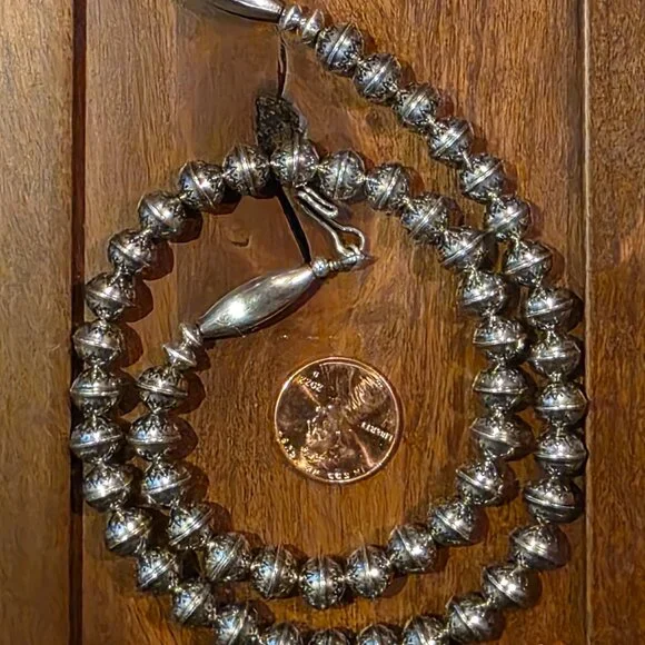 Sterling Silver Navajo Style Bench Bead Stamped Necklace 18" - Picture 5 of 6